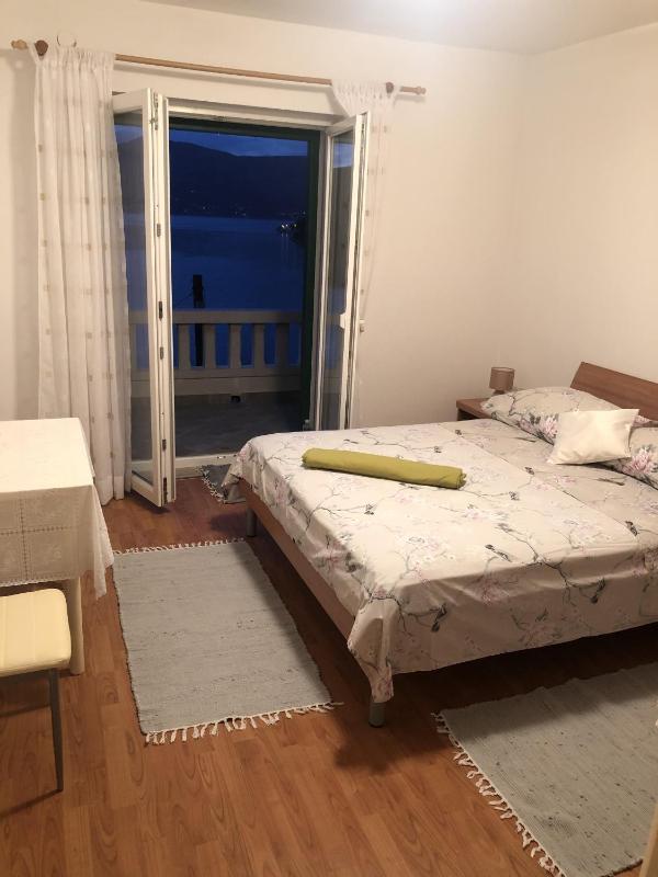 Two-Bedroom Apartment with Terrace and Sea View image 1