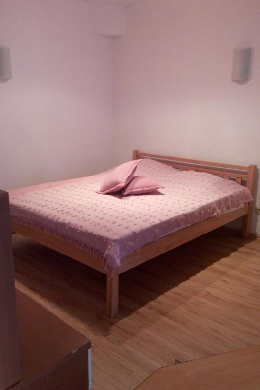 Zero-Bedroom Studio image 1