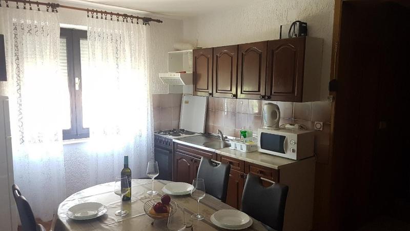Apartments for families with children Lopar Rab - 10402 - image 2