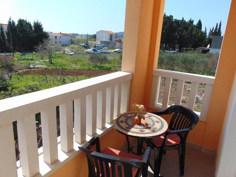 One-Bedroom Apartment with Balcony image 2