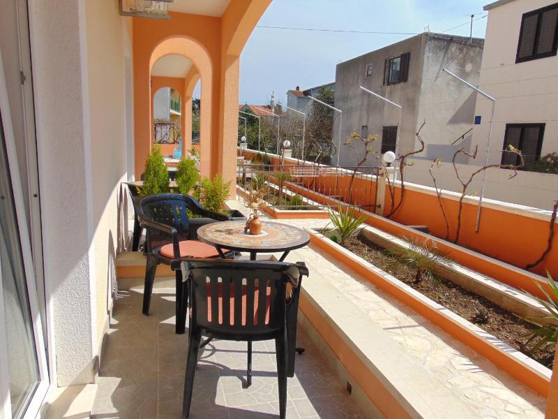 One-Bedroom Apartment with Balcony image 2