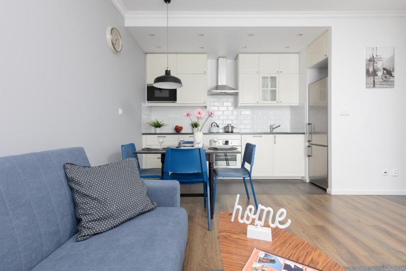 Warsaw Ursynów Apartment with Balcony by Noclegi Renters - image 10