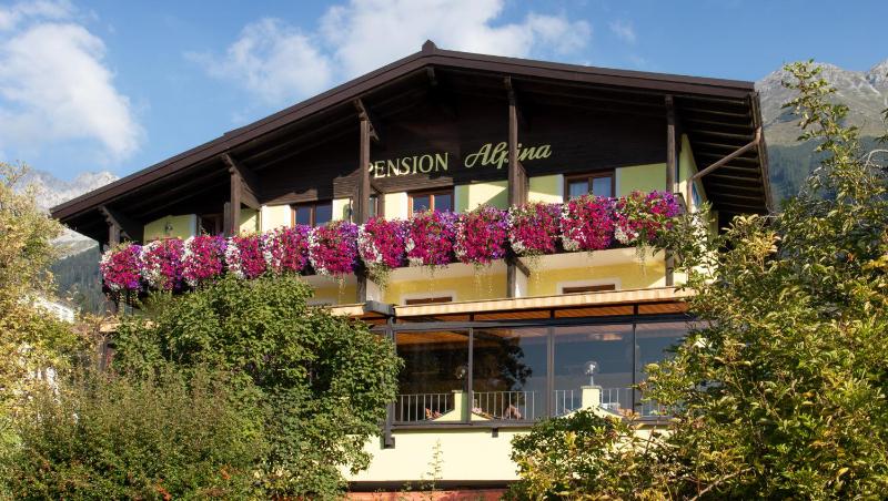 Café Pension Alpina - image 4