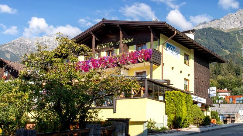 Café Pension Alpina - image 3