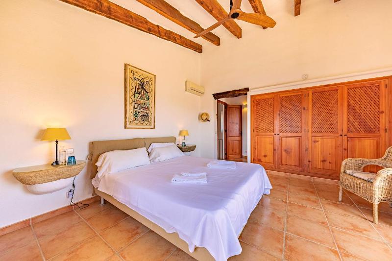 Villa Can Paroya by Sealand Villas - image 8
