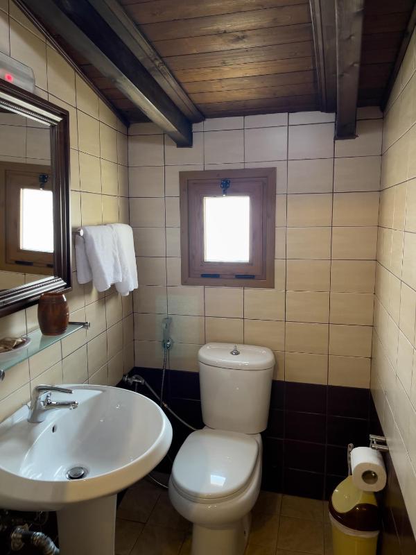 Budget Twin Room image 2