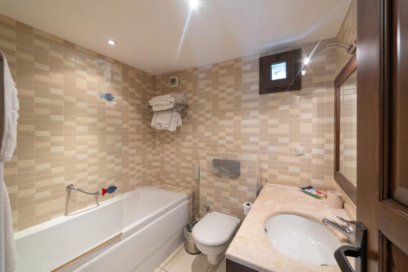 Two-Bedroom Suite image 3