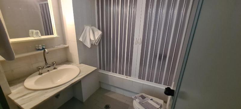 Quadruple Room image 3