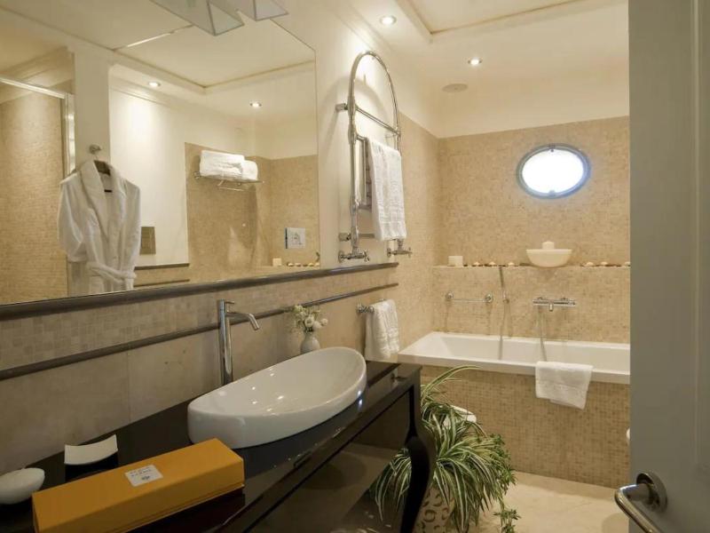 Suite image 1