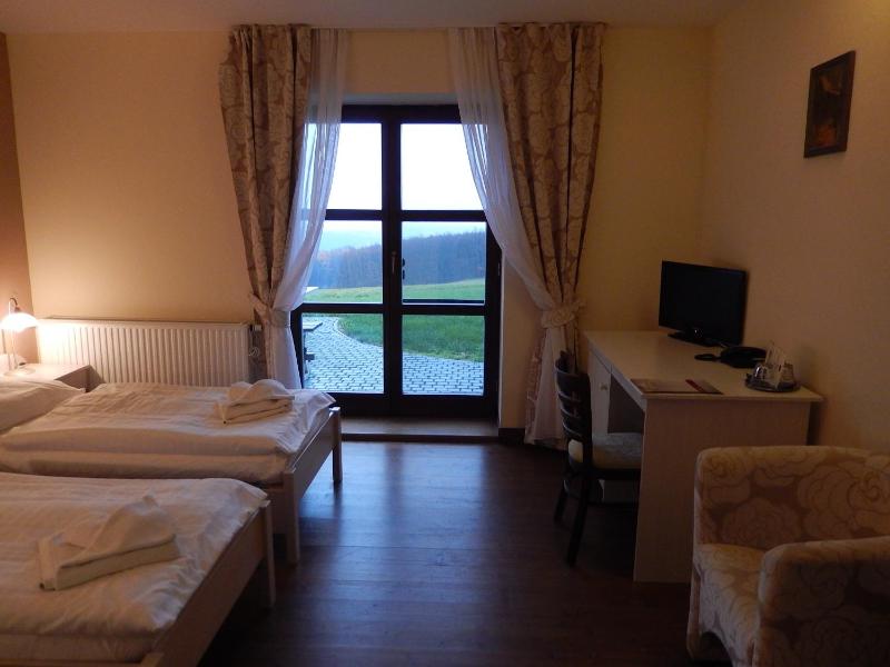 Triple Room with Terrace image 3