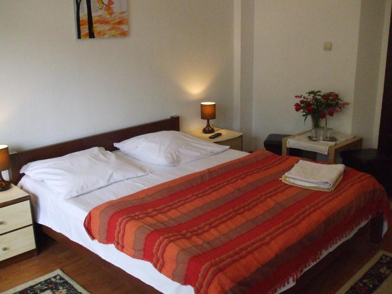 Double Room image 4