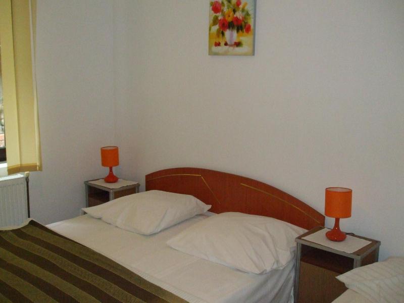 Quadruple Room image 2