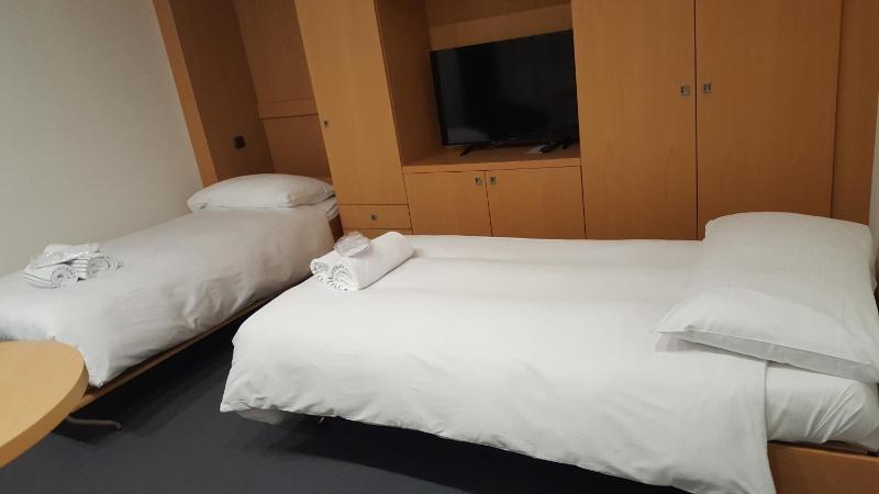 Classic Quadruple Room image 4