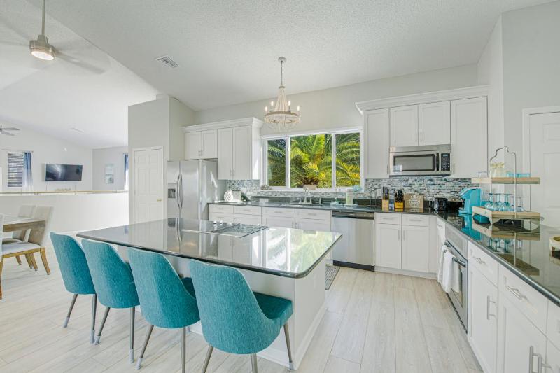 Island Pineapple - 404 - 80th St - image 2
