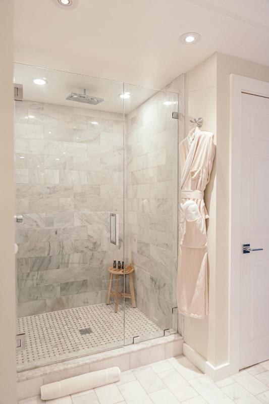 Premium Private Cottage with Outdoor Shower image 2