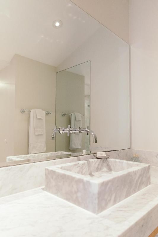 Premium Private Cottage with Outdoor Shower image 4