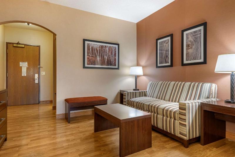 King Suite image 2