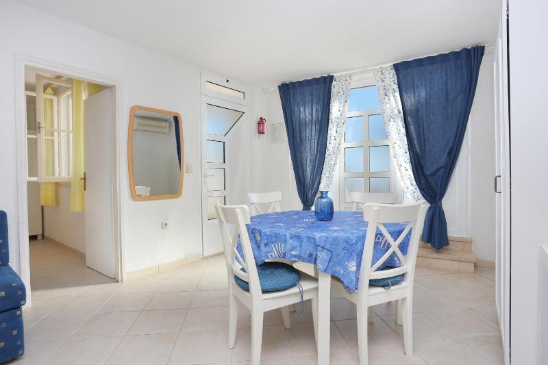 Apartments by the sea Podgora Makarska - 11432 - image 10