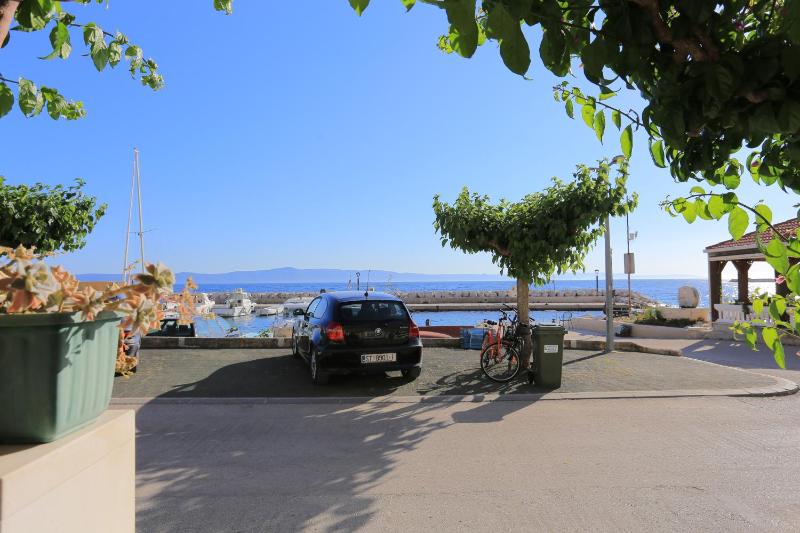 Apartments by the sea Podgora Makarska - 11432 - image 2
