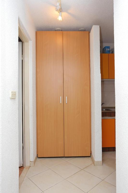 Apartments by the sea Podgora Makarska - 11432 - image 8