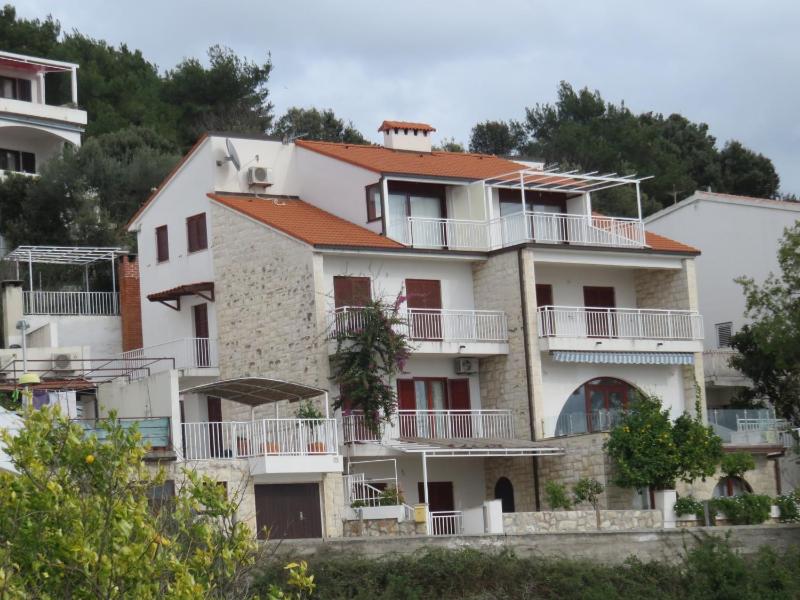 Apartments with a parking space Hvar - 11427 - image 1