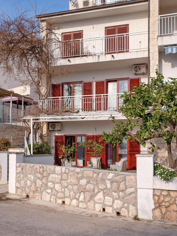 Apartments with a parking space Hvar - 11427 - image 25