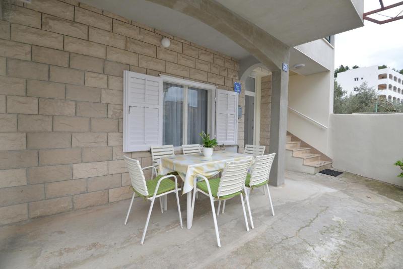 Two-Bedroom Apartment with Terrace image 4