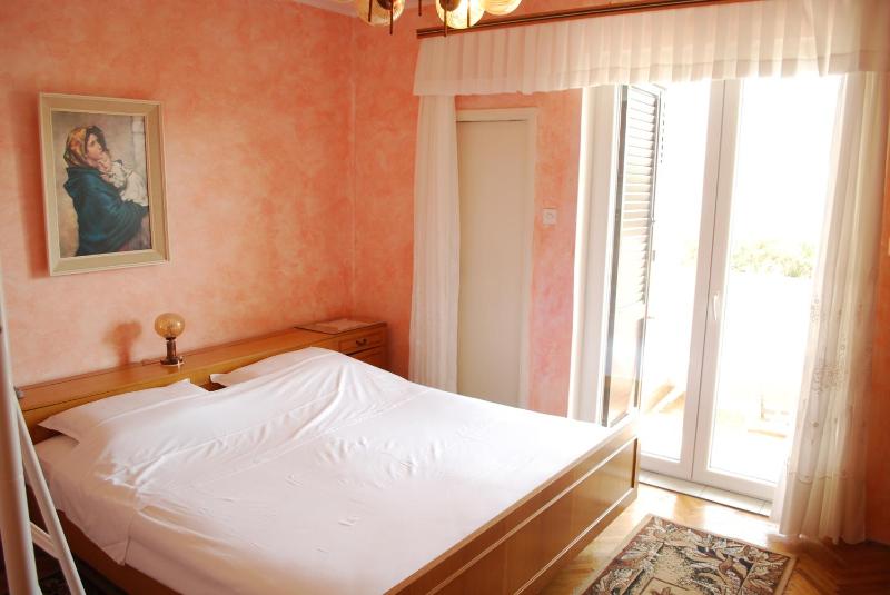 Triple Room with Balcony and Sea View image 1