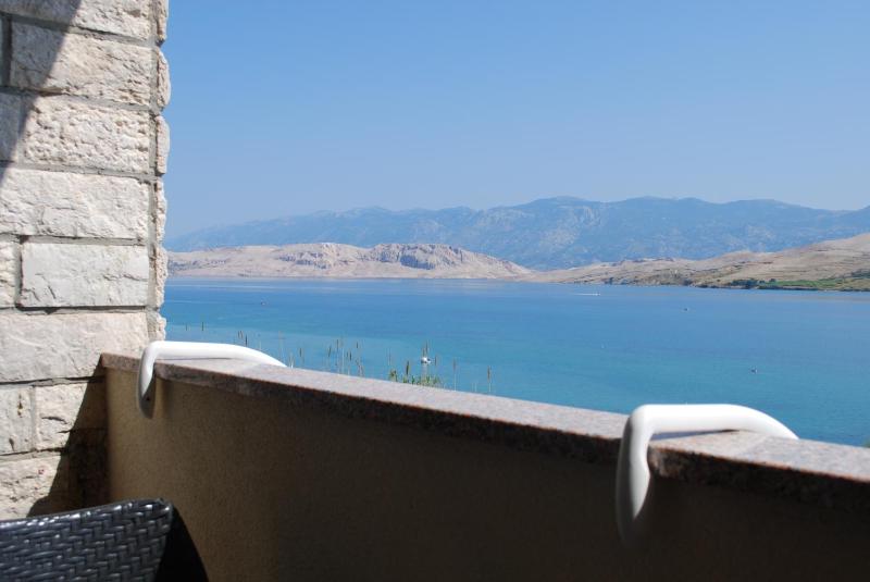 Quadruple Room with Balcony and Sea View image 3