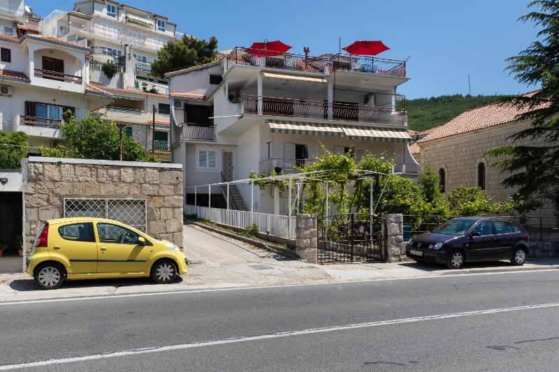 Apartments by the sea Sumpetar Omis - 11462 - image 17