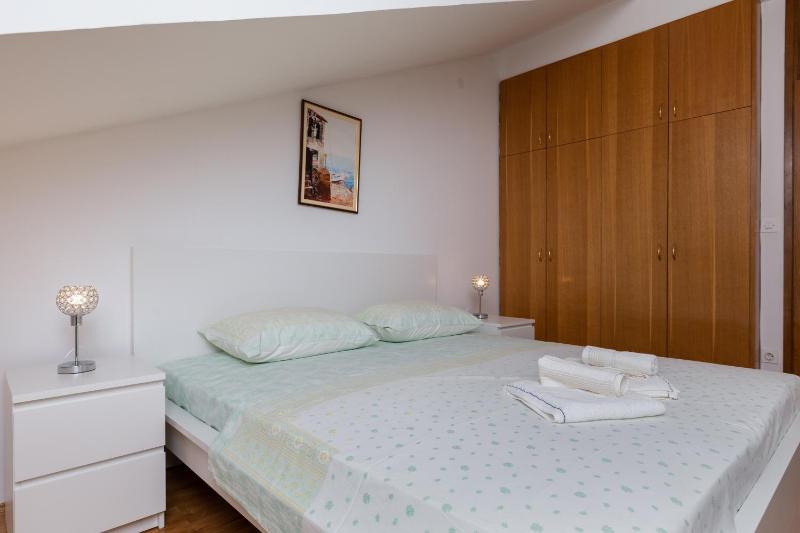 Apartments by the sea Sumpetar Omis - 11462 - image 19