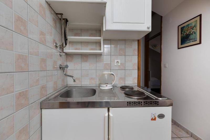 Apartments by the sea Sumpetar Omis - 11462 - image 26