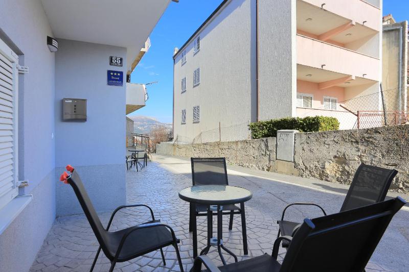 Two-Bedroom Apartment with Terrace image 2