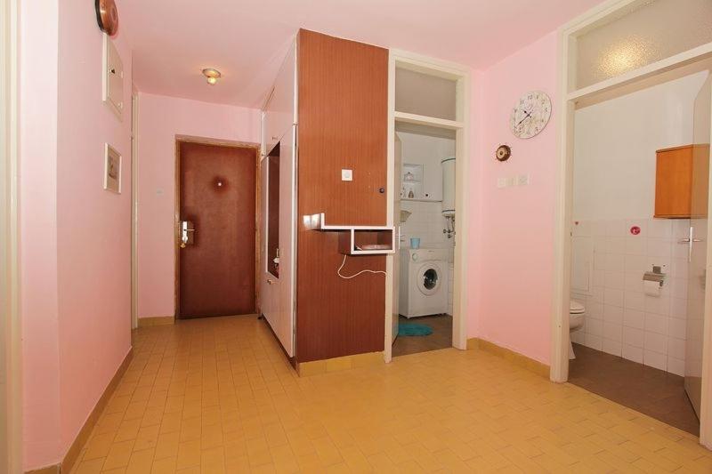 Apartments with a parking space Makarska - 11567 - image 12