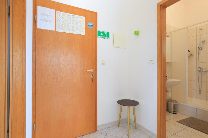 One-Bedroom Apartment with Terrace and Sea View image 2