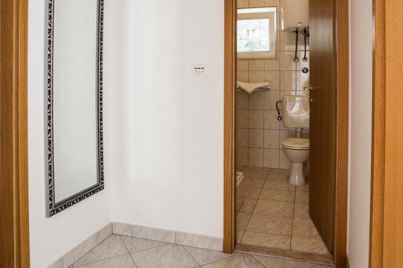 One-Bedroom Apartment with Balcony and Sea View image 2