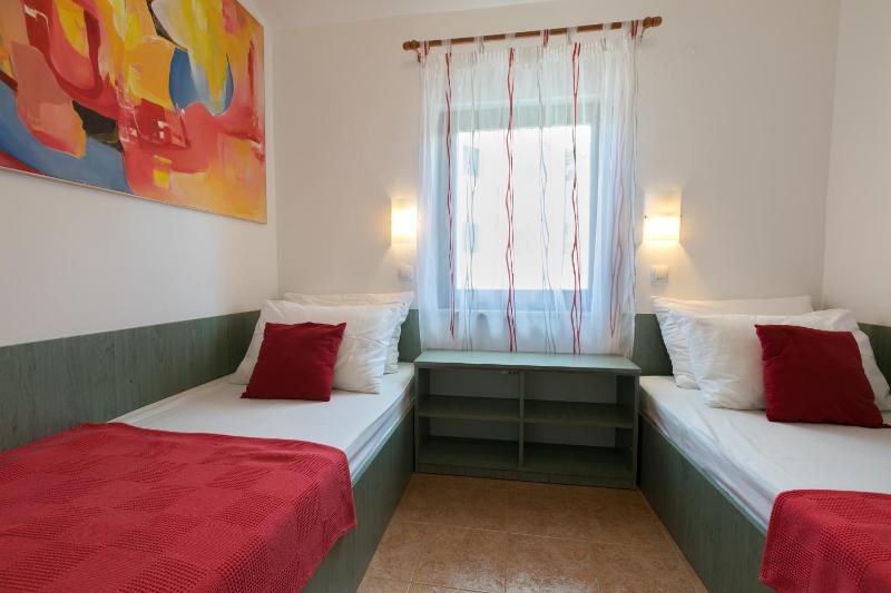 Seaside family friendly house with a swimming pool Razanj Rogoznica - 13738 - image 5