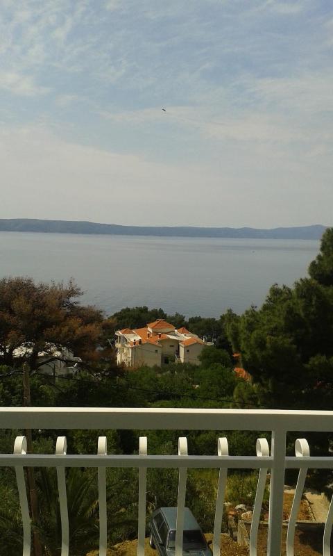Two-Bedroom Apartment with Balcony and Sea View image 3