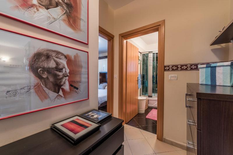 Two-Bedroom Apartment with Terrace and Sea View image 2