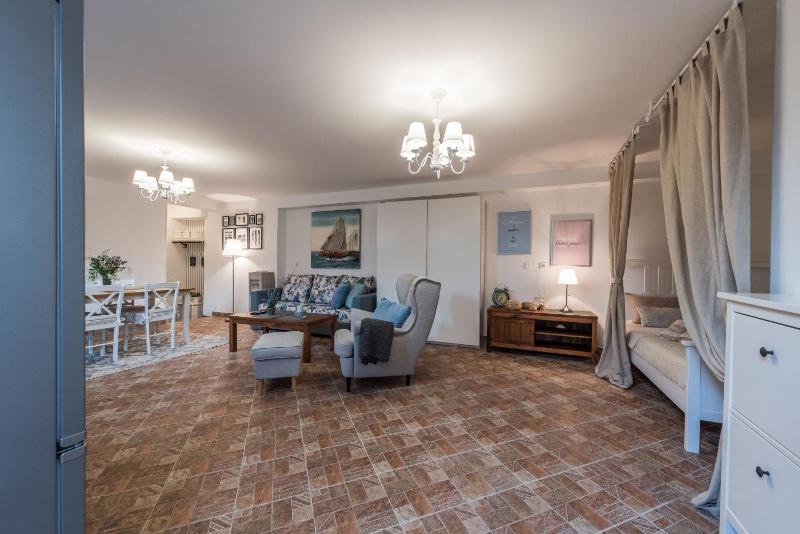 One-Bedroom Apartment image 1