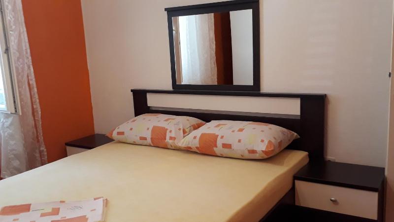 Apartments with a parking space Makarska - 13912 - image 19