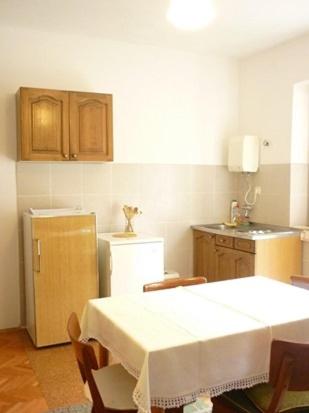 One-Bedroom Apartment with Terrace image 3