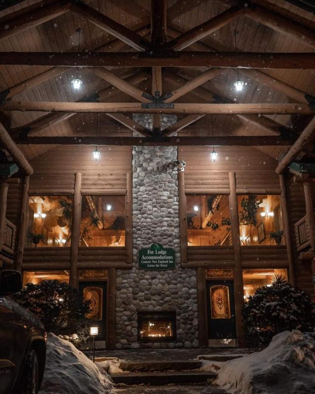 Lodge King Room - Adults Only  image 4