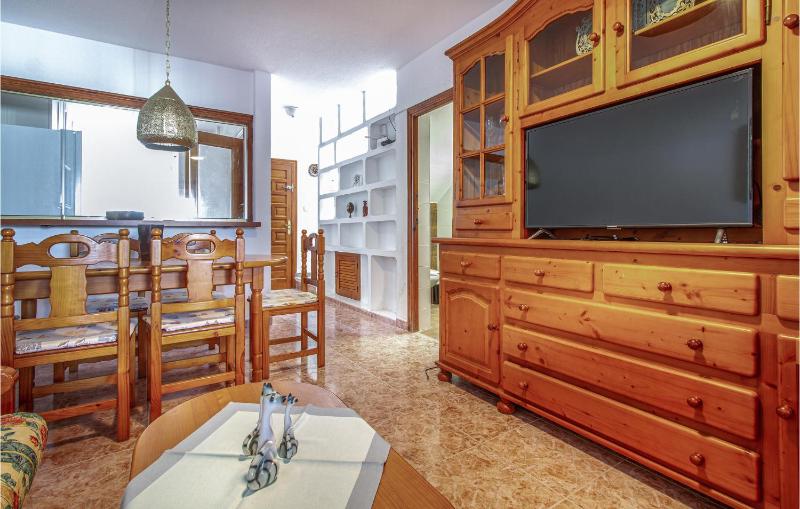 Beautiful Home In Torrevieja - image 2