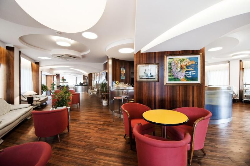 Hotel Continental - image 16