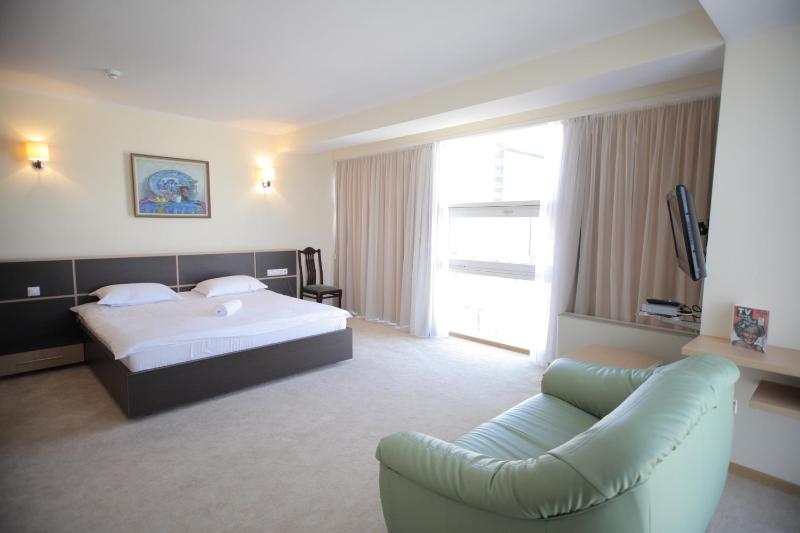 Suite image 3