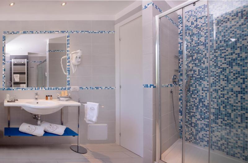 Standard Double Room image 1