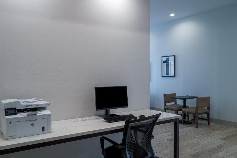 Staybridge Suites Louisville Expo Center By IHG - image 3