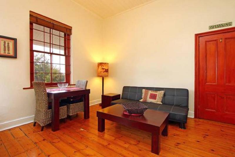 Cape Paradise Lodge and Apartments - image 11
