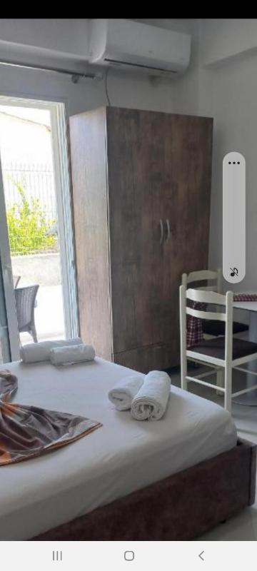 Arjan Dyli Guesthouse - image 8